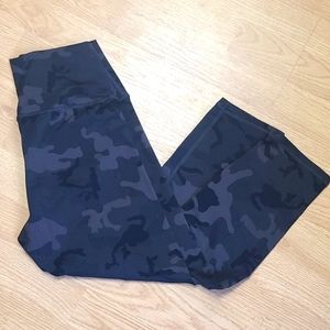 ZYIA Forest Camo Luxe Hi-Rise Capri
